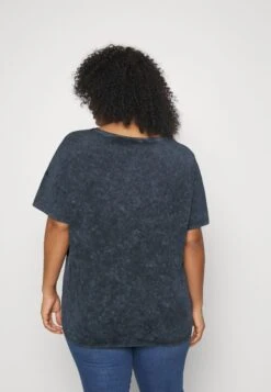 NMIDA - T-Shirt Print - Black Romance 10 NMIDA - T-Shirt Print - Black Romance -Fashion Verkauf 01a1cad5d50c442f90ca89f0fbecbf7a