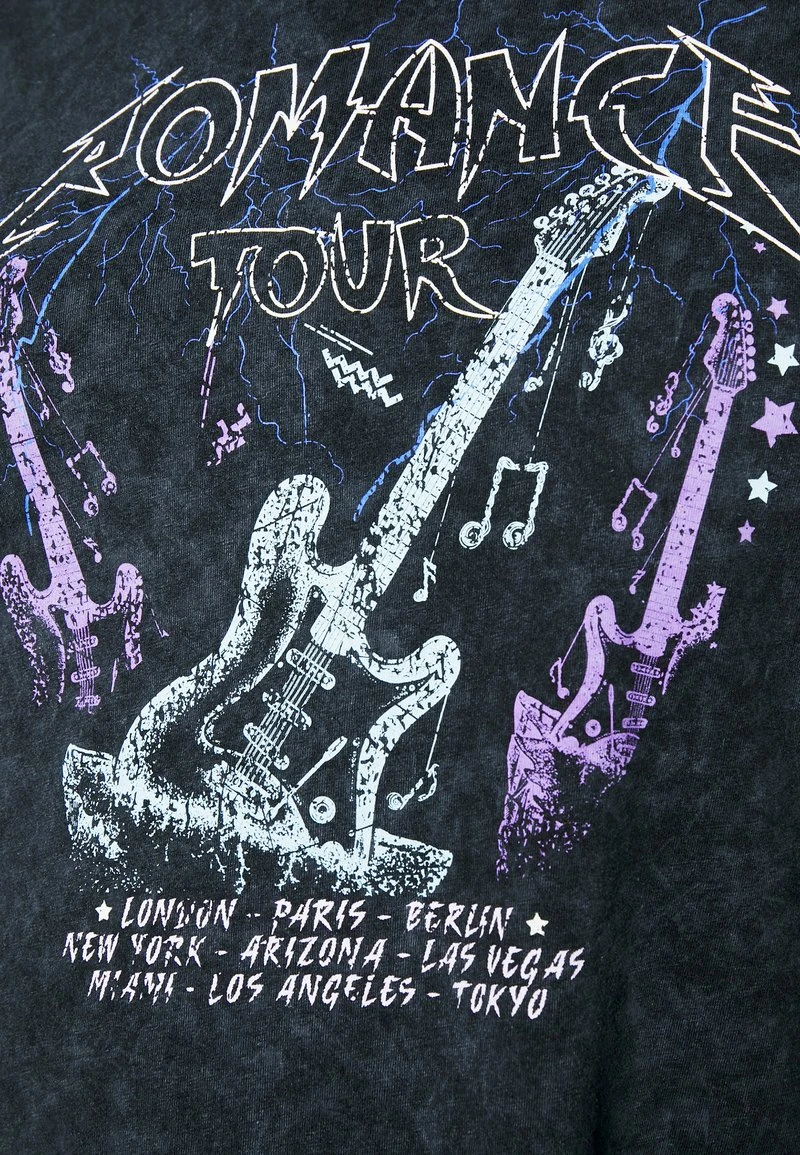 NMIDA - T-Shirt Print - Black Romance 7 NMIDA - T-Shirt Print - Black Romance - Image 5