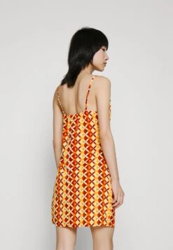 Noisy May NMRUE STRAP - Freizeitkleid - Pastel Yellow -Fashion Verkauf 322a17226a0f499c97446472e7158675