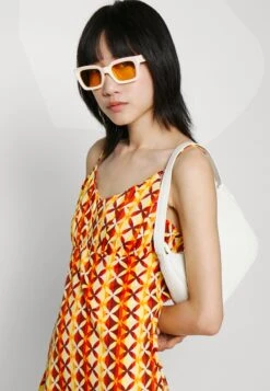 Noisy May NMRUE STRAP - Freizeitkleid - Pastel Yellow -Fashion Verkauf 323a528f7f7e4559b29eb25c95b796bc