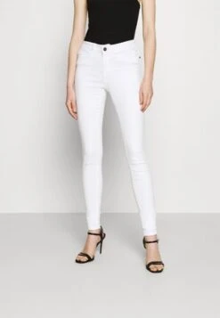 Noisy May STRAIGHT FIT - Jeans Straight Leg - Bright White -Fashion Verkauf 4a8e1d3c9c09436c80d00a3ebc2ad8ba