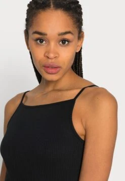 Noisy May NMRIBA EDDA DRESS - Blusenkleid - Black 12 Noisy May NMRIBA EDDA DRESS - Blusenkleid - Black -Fashion Verkauf 4c382a9710b442479ebbe947986f410a