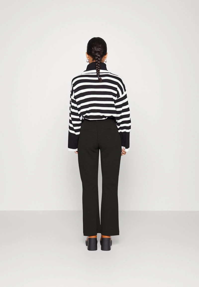 Noisy May Petite NMROBYN PANTS - Stoffhose - Black 6 Noisy May Petite NMROBYN PANTS - Stoffhose - Black - Image 4