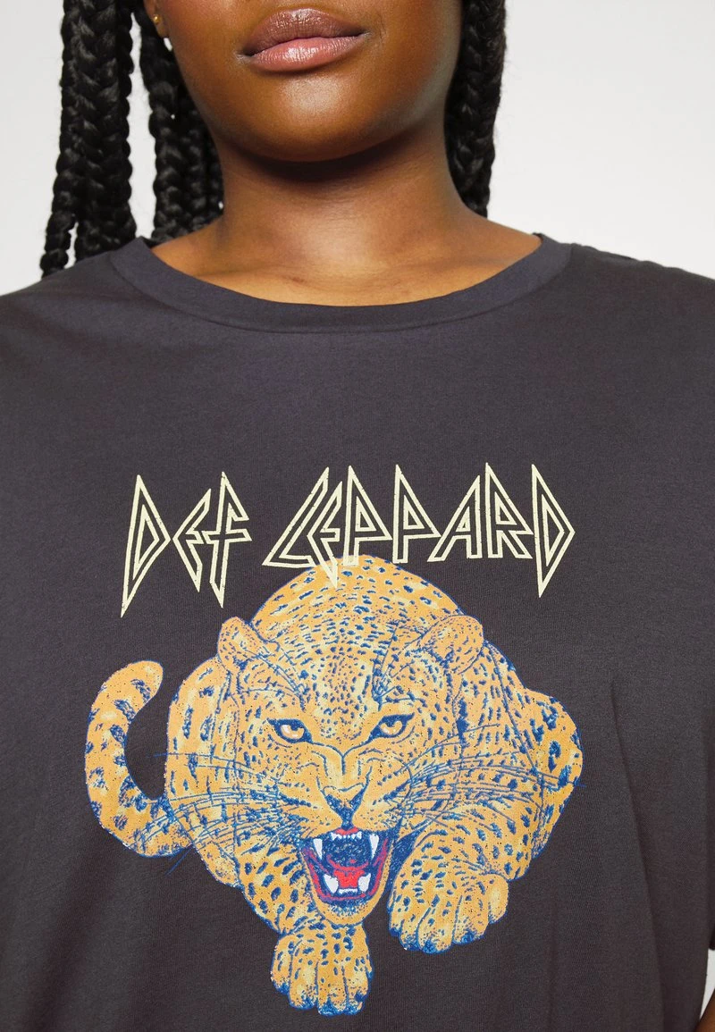 NMIDA DEEF LEOPARD O NECK TOP CURVE - T-Shirt Print - Obsidian/def Leppard 8 NMIDA DEEF LEOPARD O NECK TOP CURVE - T-Shirt Print - Obsidian/def Leppard - Image 6