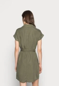 Noisy May NMVERA ENDI - Blusenkleid - Olive Night -Fashion Verkauf 7dcbe2a4f88c46baaaafa15f7e7f21ea