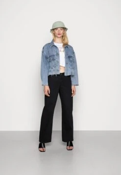 Noisy May NMAMANDA WIDE JEANS - Jeans Relaxed Fit - Black Denim -Fashion Verkauf 847d1acd8a4a4703a0e2320baafa18ac