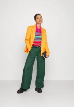 Noisy May Petite NMPINOLA WIDE LEG PANTS - Stoffhose - Green 10 Noisy May Petite NMPINOLA WIDE LEG PANTS - Stoffhose - Green -Fashion Verkauf 9fcdb51415e5414f9d1745d37b06d61d