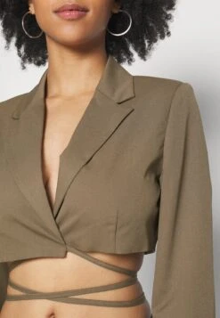 Noisy May Petite NMTHEA CROPPED STRING BLAZER - Blazer - Crocodile -Fashion Verkauf cf338683d99247f4b0a8b0da97f7a8e1