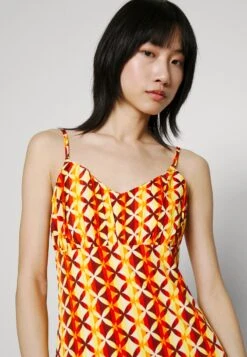 Noisy May NMRUE STRAP - Freizeitkleid - Pastel Yellow -Fashion Verkauf d03d5a4891c74ad69d8ccef3ad8d4bf0