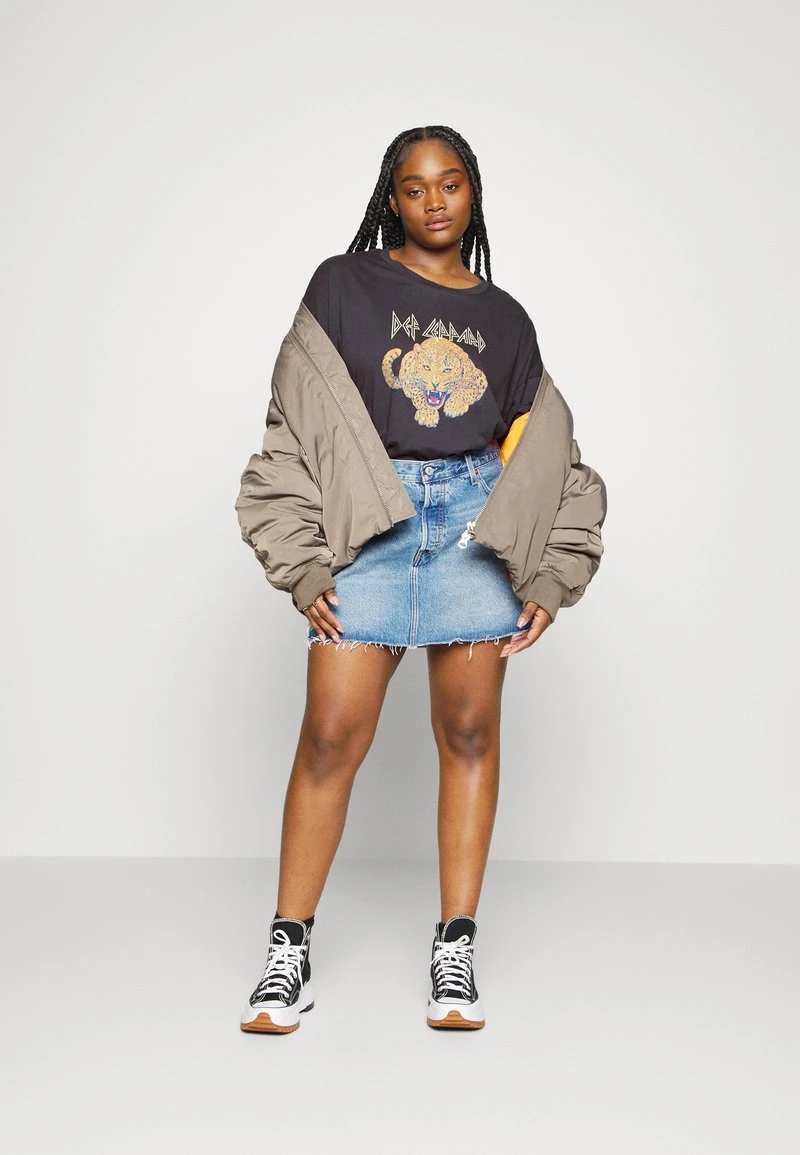 NMIDA DEEF LEOPARD O NECK TOP CURVE - T-Shirt Print - Obsidian/def Leppard 4 NMIDA DEEF LEOPARD O NECK TOP CURVE - T-Shirt Print - Obsidian/def Leppard - Image 2