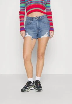 Noisy May Petite NMDREW DEST SHORTS - Jeans Shorts - Medium Blue Denim