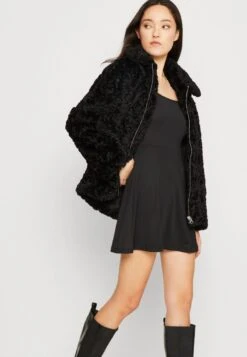 Noisy May NMKARINA SKATER DRESS - Jerseykleid - Black -Fashion Verkauf ee3fa357179c457e9988a3878189be30