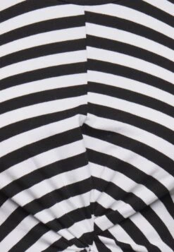 Noisy May NMTWIGGI NOOS - Top - Black/white -Fashion Verkauf f6715f21adb94646866a63ffadfddca5