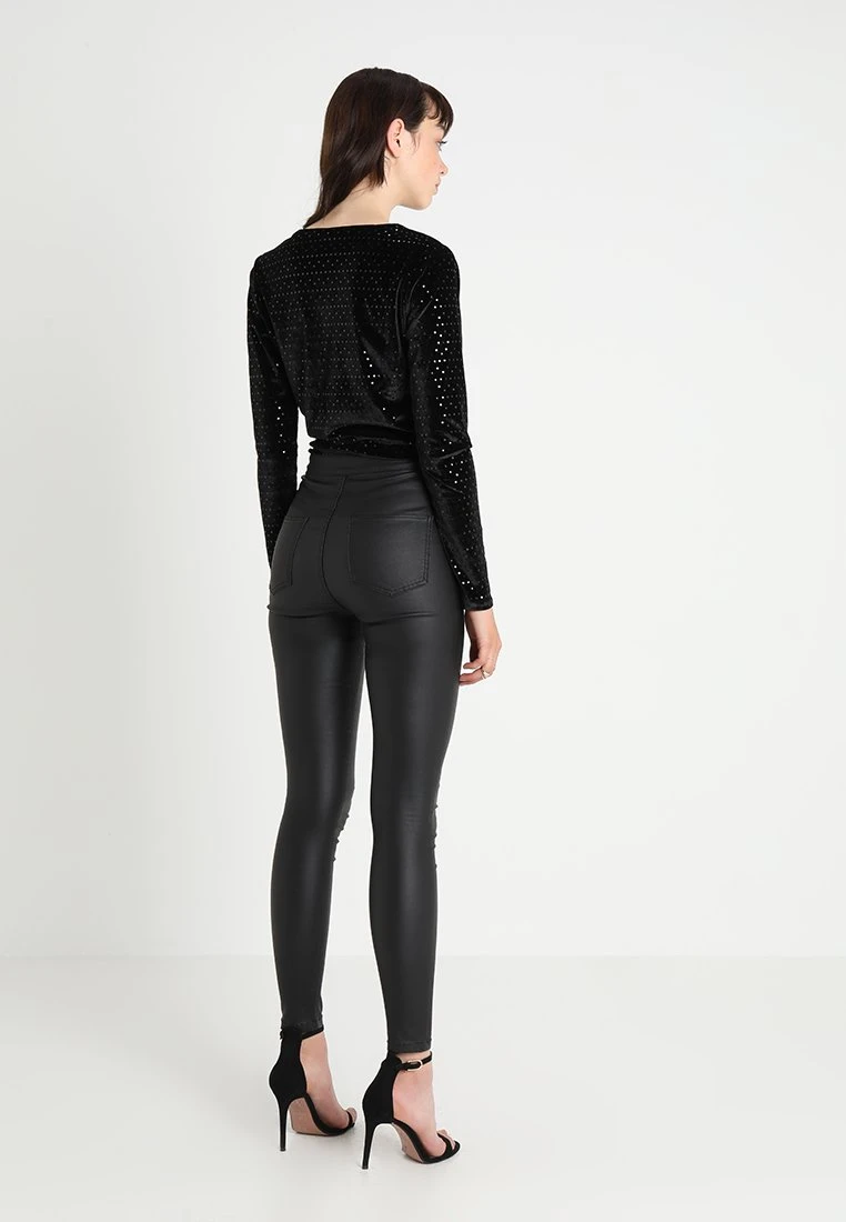 Noisy May NMELLA SUPER COATED PANTS - Stoffhose - Black 5 Noisy May NMELLA SUPER COATED PANTS - Stoffhose - Black - Image 3