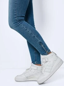 Noisy May Jeans "Nmkimmy" In Blau -Fashion Verkauf noisy may jeans nmkimmy in blau 3